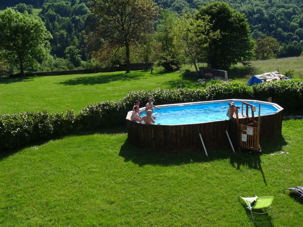 Goute La Vie Bed and Breakfast Marchamp Εξωτερικό φωτογραφία