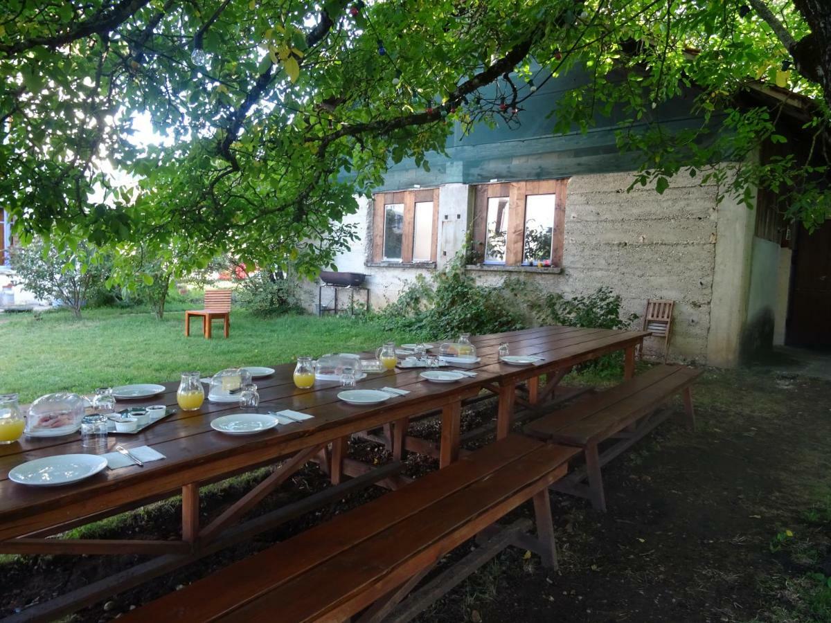 Goute La Vie Bed and Breakfast Marchamp Εξωτερικό φωτογραφία