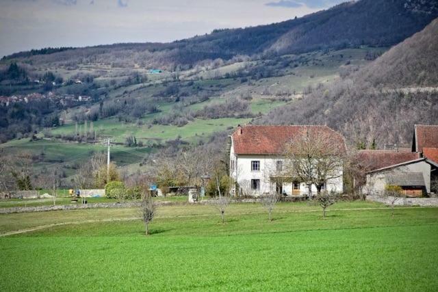 Goute La Vie Bed and Breakfast Marchamp Εξωτερικό φωτογραφία