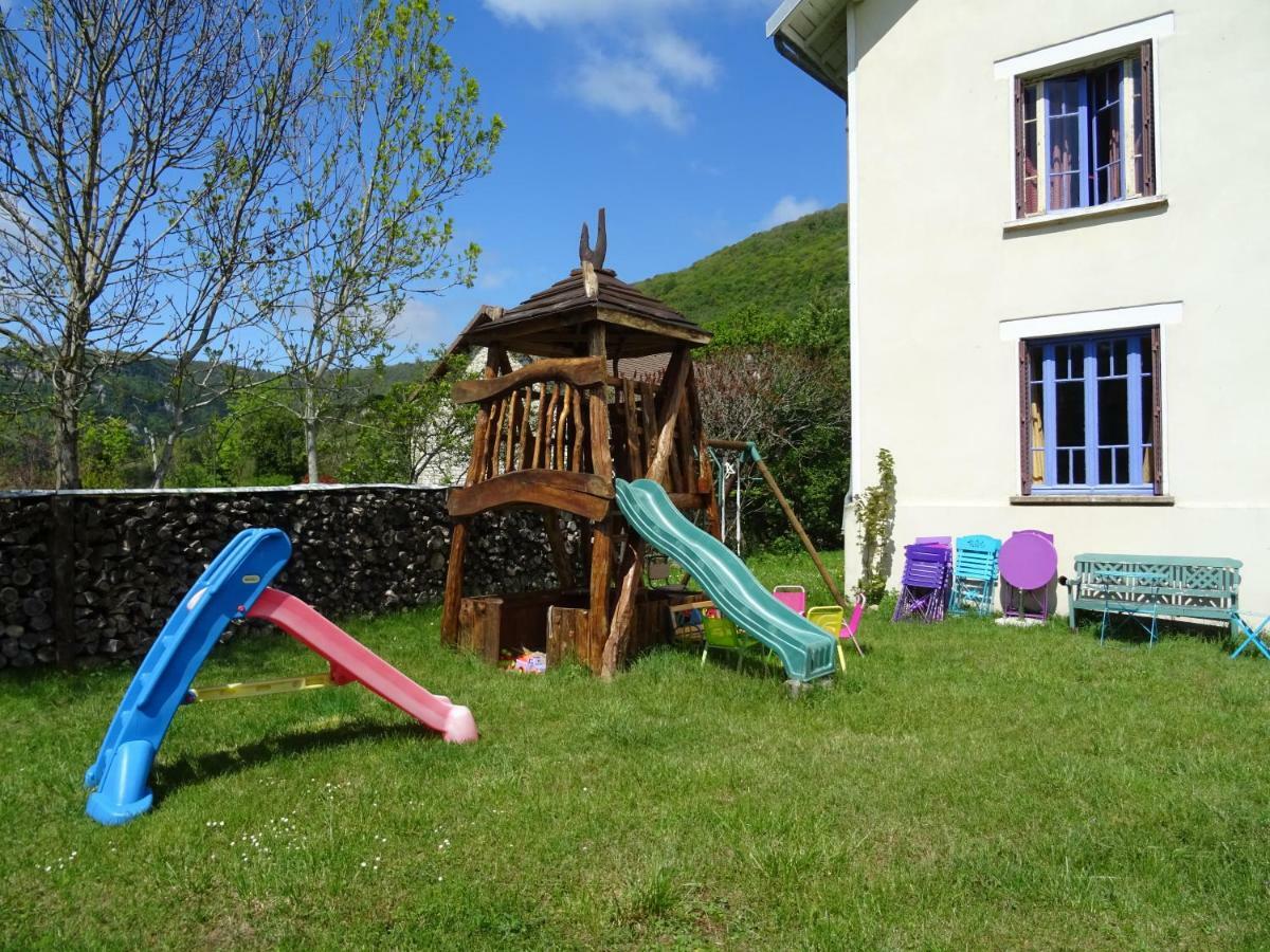 Goute La Vie Bed and Breakfast Marchamp Εξωτερικό φωτογραφία