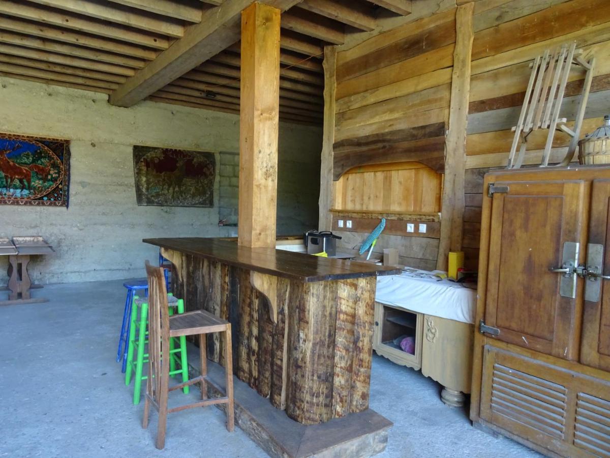 Goute La Vie Bed and Breakfast Marchamp Εξωτερικό φωτογραφία